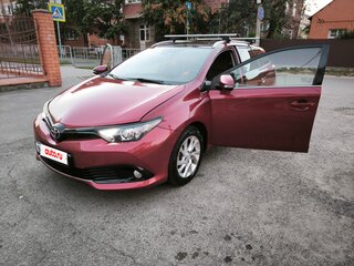 2018 Toyota Auris II Рестайлинг, красный, 1300000 рублей, вид 4