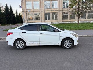 2016 Hyundai Solaris I Рестайлинг, белый, 420000 рублей, вид 4