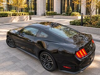 2021 Ford Mustang VI Рестайлинг, чёрный, 2990000 рублей, вид 1