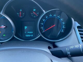 2012 Chevrolet Cruze I Рестайлинг, серебристый, 700000 рублей, вид 4