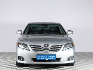 2011 Toyota Camry VI (XV40) Рестайлинг, серебристый, 1649000 рублей, вид 2