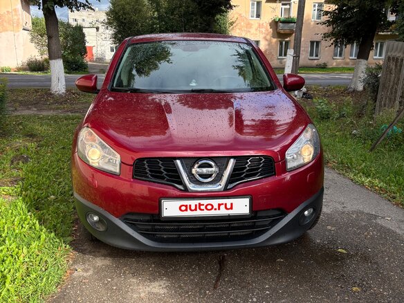 2011 Nissan Qashqai I Рестайлинг, красный, 1150000 рублей - вид 1