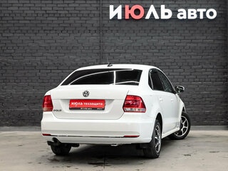 2020 Volkswagen Polo V Рестайлинг, белый, 930000 рублей, вид 4