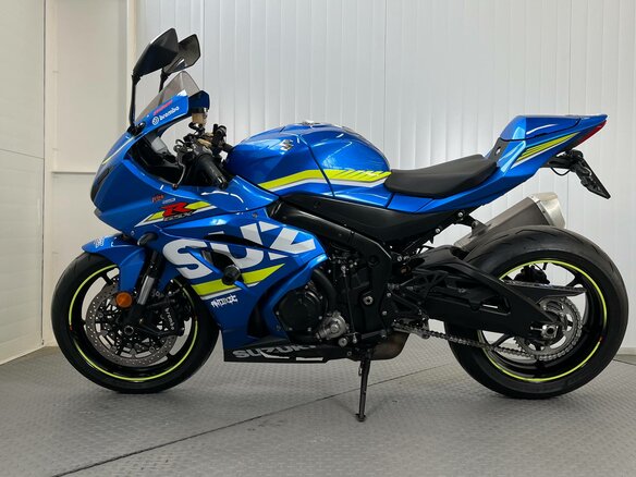 2017 Suzuki GSX-R 1000, синий, 1279000 рублей - вид 4