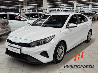 2022 Kia K3 II Рестайлинг, белый, 1909000 рублей, вид 1