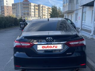 2023 Toyota Camry VIII (XV70) Рестайлинг, чёрный, 3250000 рублей, вид 3