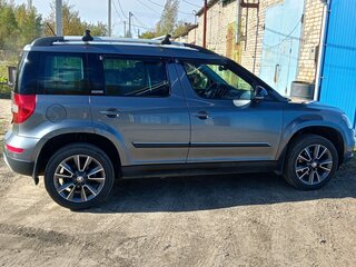 2018 Skoda Yeti I Рестайлинг, серый, 1350000 рублей, вид 2