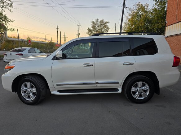 2015 Toyota Land Cruiser 200 Series Рестайлинг 1, белый - вид 20