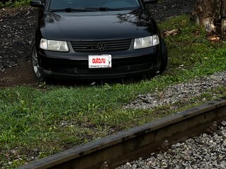 2000 Volkswagen Passat B5 Рестайлинг, чёрный, 380000 рублей, вид 1