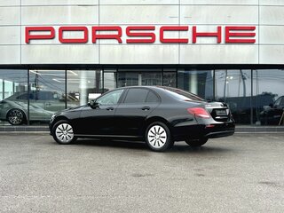 2019 Mercedes-Benz E-Класс 200 V (W213, S213, C238), чёрный, 2850000 рублей, вид 3