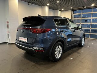 2020 Kia Sportage IV Рестайлинг, синий, 1979000 рублей, вид 3
