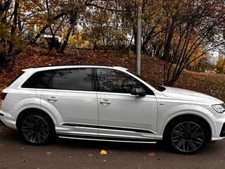 2021 Audi Q7 55 TFSI II (4M) Рестайлинг, белый, 7000000 рублей, вид 5