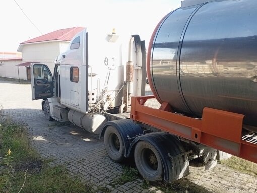 2002 Peterbilt 387, белый, 1700000 рублей - вид 4