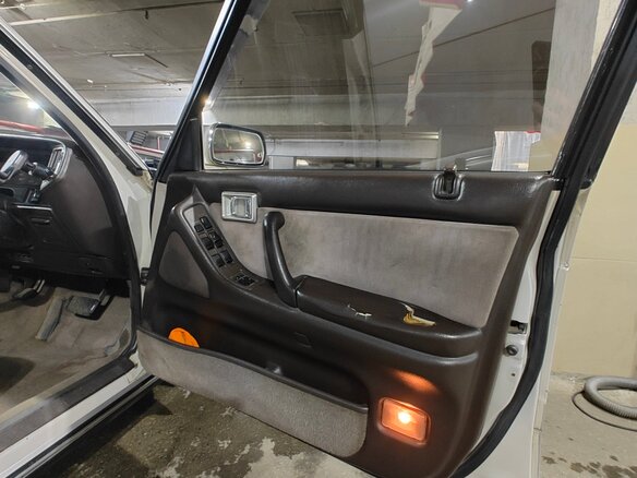 1990 Toyota Crown VIII (S130), серый, 550000 рублей - вид 14