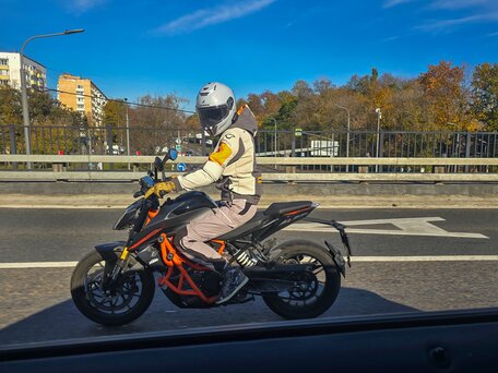2022 KTM 390 Duke, чёрный, 590000 рублей, вид 3
