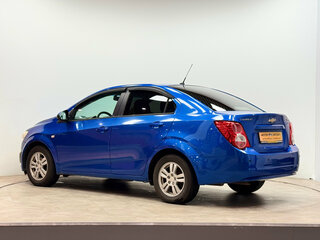2013 Chevrolet Aveo II, синий, 579000 рублей, вид 3