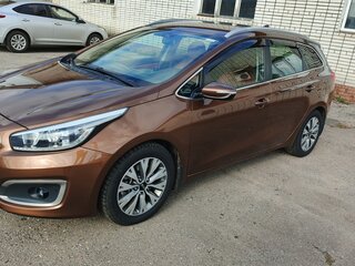 2017 Kia Ceed II Рестайлинг, коричневый, 840000 рублей, вид 3