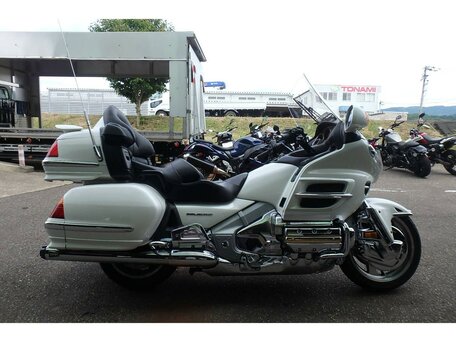 2005 Honda GL 1800 Gold Wing, белый, 1099000 рублей, вид 2