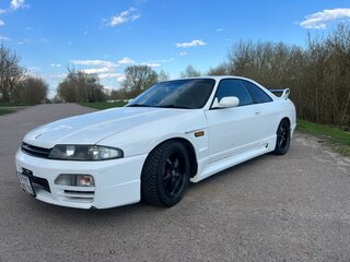 1995 Nissan Skyline IX (R33), белый, 1150000 рублей, вид 1
