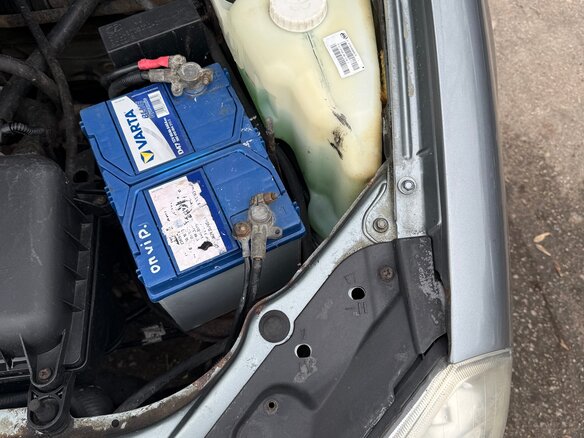 2011 Lada (ВАЗ) Priora I, серый, 325000 рублей - вид 12