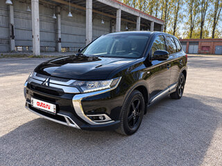 2019 Mitsubishi Outlander III Рестайлинг 3, чёрный, 2250000 рублей, вид 3