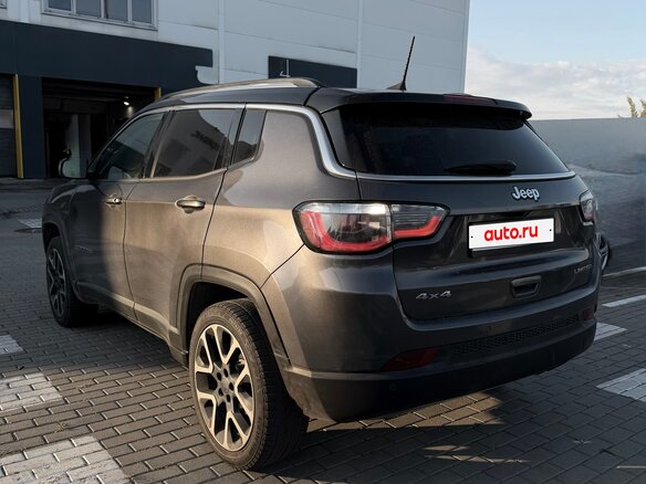 2018 Jeep Compass II, серый, 1750000 рублей - вид 4