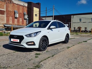 2017 Hyundai Solaris II, белый, 790000 рублей, вид 1