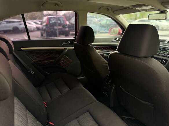 2012 Skoda Octavia II (A5) Рестайлинг, красный - вид 16
