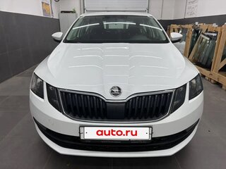 2020 Skoda Octavia III (A7) Рестайлинг, белый, 1750000 рублей, вид 2