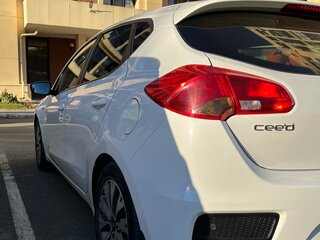 2018 Kia Ceed II Рестайлинг, белый, 1680000 рублей, вид 4