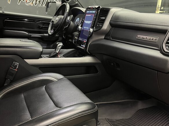 2022 Ram 1500 Crew Cab V, красный, 5900000 рублей - вид 15