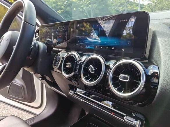 2022 Mercedes-Benz GLA 180 II (H247), белый, 2290007 рублей - вид 18