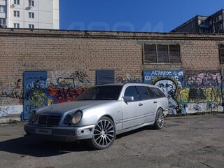 1998 Mercedes-Benz E-Класс 320 II (W210, S210), серый, 125000 рублей, вид 2