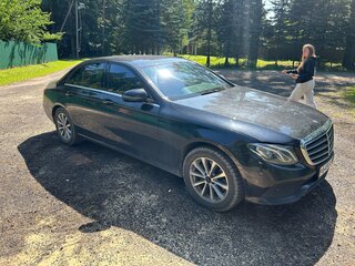 2018 Mercedes-Benz E-Класс 200 V (W213, S213, C238), чёрный, 2990000 рублей, вид 3