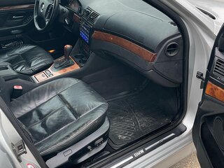 2001 BMW 5 серии 525i IV (E39) Рестайлинг, серебристый, 550000 рублей, вид 4