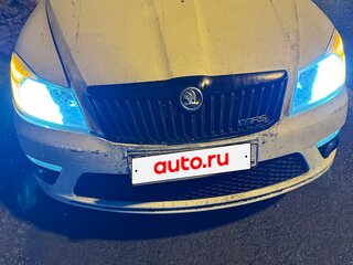 2010 Skoda Octavia RS II Рестайлинг, белый, 1030000 рублей, вид 3