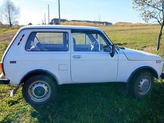1997 Lada (ВАЗ) 2121 (4x4) I Рестайлинг, белый, 250000 рублей, вид 4