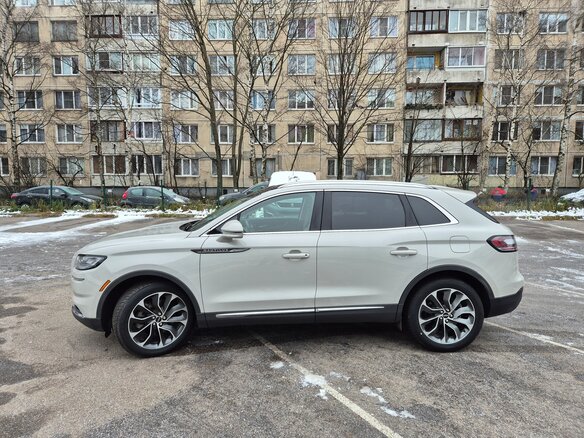 2021 Lincoln Nautilus I, серый, 3860000 рублей - вид 5