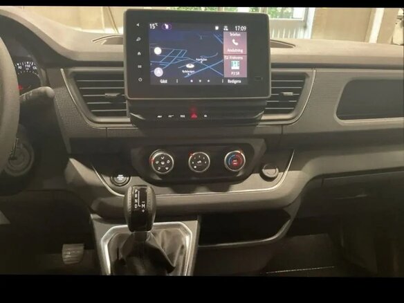 2023 Renault Trafic L2 III Рестайлинг, серебристый, 4342000 рублей - вид 9