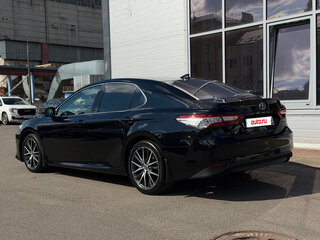 2021 Toyota Camry VIII (XV70) Рестайлинг, чёрный, 3300000 рублей, вид 3