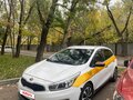 2017 Kia Ceed II Рестайлинг, белый, 815000 рублей - вид 3