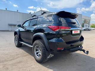 2021 Toyota Fortuner II Рестайлинг, чёрный, 5490000 рублей, вид 4