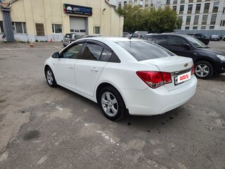 2011 Chevrolet Cruze I, белый, 582000 рублей, вид 5