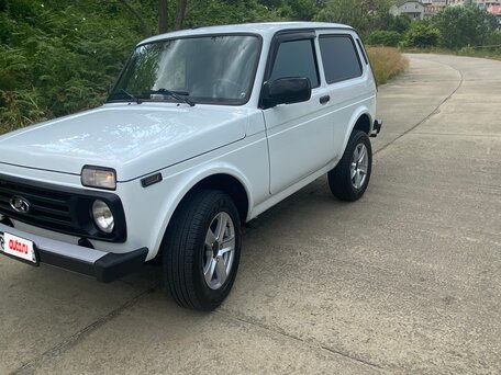 2024 Lada (ВАЗ) Niva Legend I, белый, 810000 рублей, вид 2