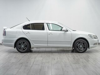 2011 Skoda Octavia I (A4) Рестайлинг, белый, 829000 рублей, вид 5