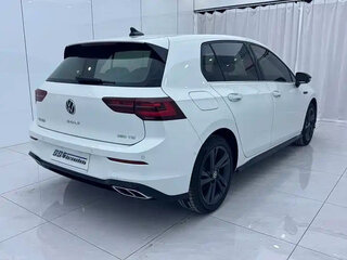 2021 Volkswagen Golf VIII, белый, 1935002 рублей, вид 4