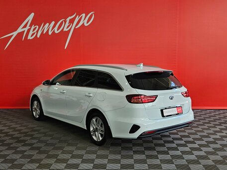 2021 Kia Ceed III, белый, 2170000 рублей, вид 3
