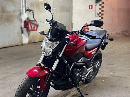 2014 Honda NC 750S, красный, 720000 рублей, вид 3