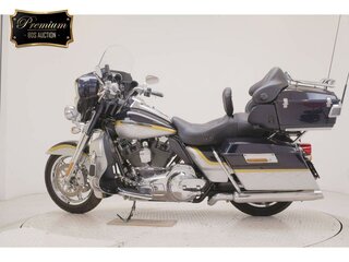 2011 Harley-Davidson Electra Glide, серебристый, 1440000 рублей, вид 4