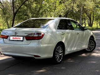 2016 Toyota Camry VII (XV50) Рестайлинг, белый, 2250000 рублей, вид 4